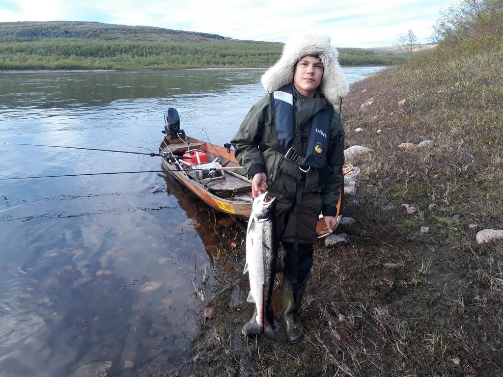 Hotel Lapinkylae Utsjoki Exteriér fotografie